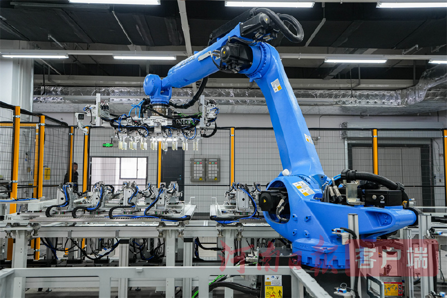 富士康在航空港打造全球首個“儲能燈塔工廠”，儲能項目邁向量產新階段